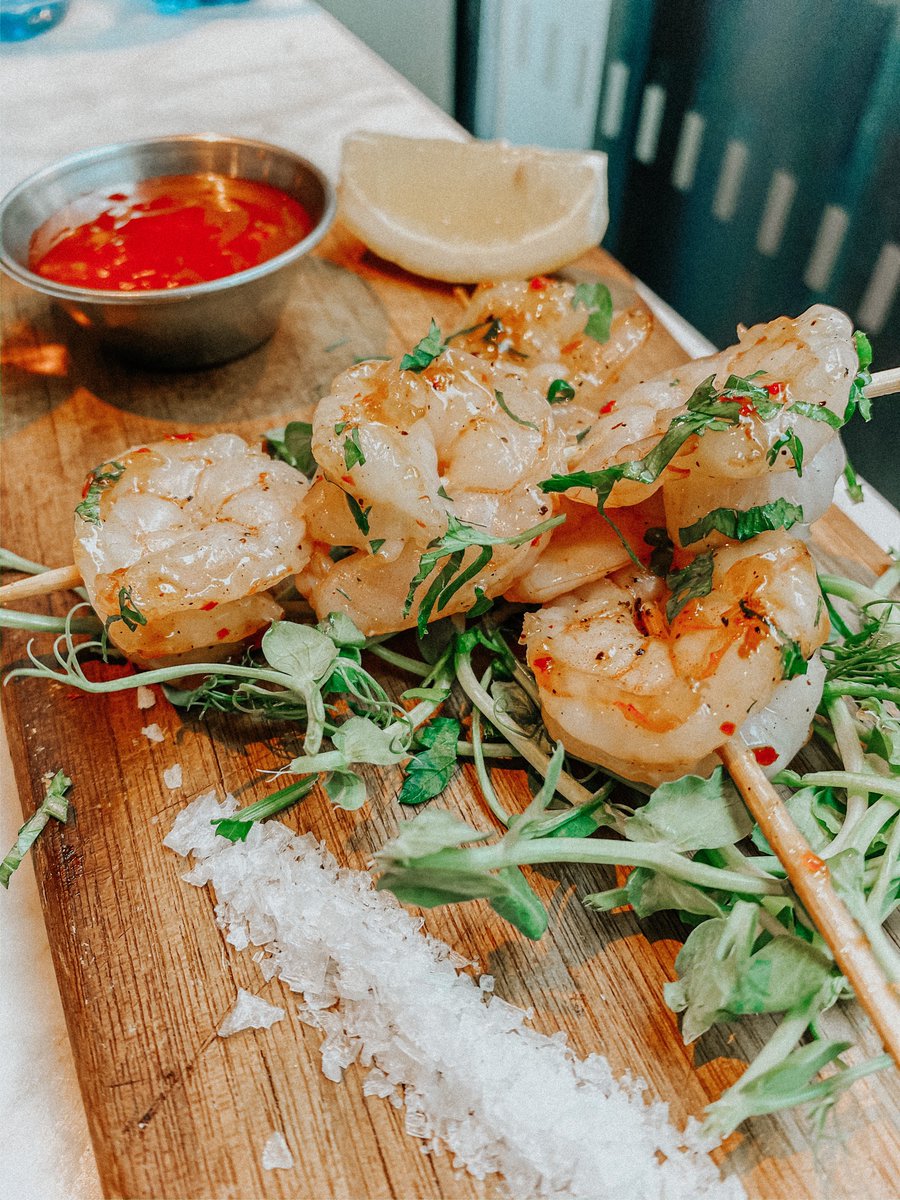 Any #prawnlovers here? Try our Prawn Skewers which ore on our bar specials this week! 🍤
.
.
#prawnskewers #prawns #refineryspinningfields #refinery #spinningfields #mcr #mcrfoodie #manchesterrestaurants #drakeandmorgan