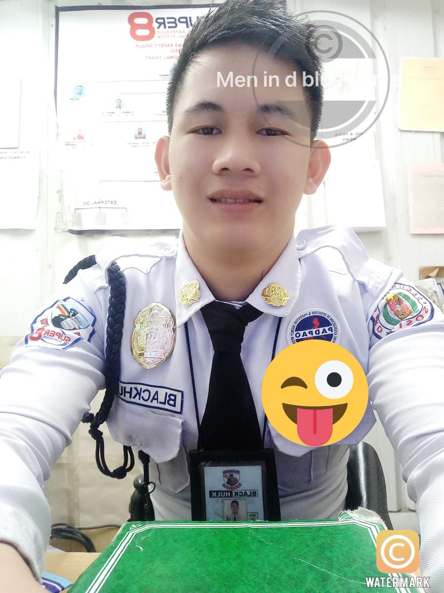 MenInBluePants's tweet photo. Chinito Guard at your service! https://t.co/98PBP6h0Fz