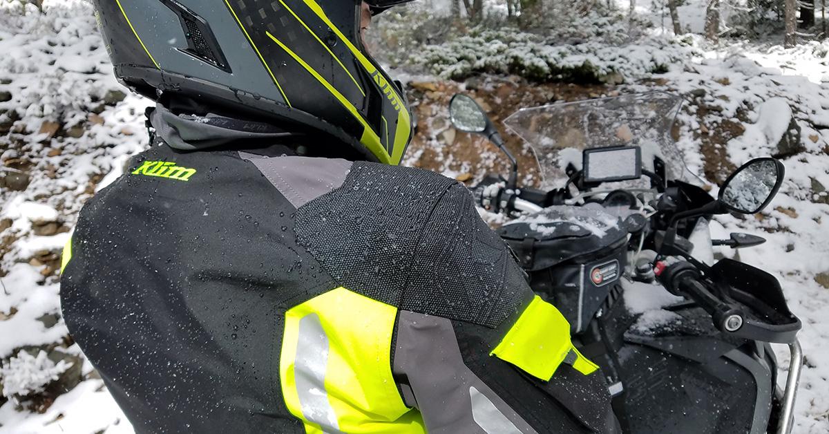 3MScotchlite's tweet photo. To those who stay active when the snow falls, #3MScotchlite Reflective Material in combination with waterproof garments to help advance your winter adventure. #KLIMlife #KLIM https://t.co/0QKJxuaZfP https://t.co/xaWPWAhExU