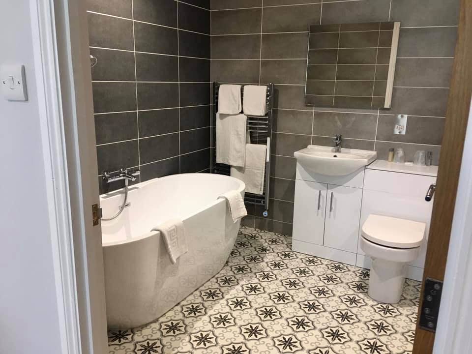 BrookHotel's tweet photo. 😀 We are delighted to unveil our new stylish room located on the ground floor (102) - Lots of space, double bed, sofa, large wall mounted television, mirrored wardrobes, freestanding bath and walk in shower. What do you think? @BestWesternGB #norwich #norfolk #hotel https://t.co/YQjVolM1xX