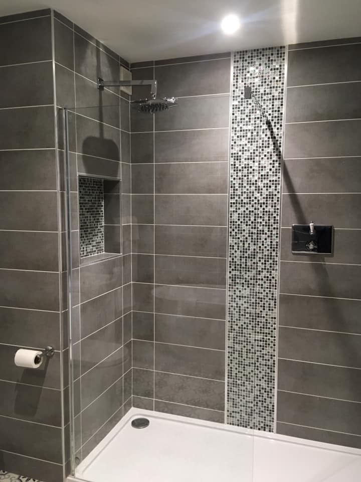 BrookHotel's tweet photo. 😀 We are delighted to unveil our new stylish room located on the ground floor (102) - Lots of space, double bed, sofa, large wall mounted television, mirrored wardrobes, freestanding bath and walk in shower. What do you think? @BestWesternGB #norwich #norfolk #hotel https://t.co/YQjVolM1xX