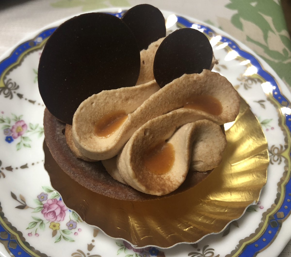 ぎゅー 美味しいケーキでオススメは鎌倉にあるブンブン紅茶店ってところのスノーフレークケーキと目白にあるエーグルドゥースという ケーキやさんが美味しい スノーフレークはぐちゃぐちゃににして食べるのがマナー ぎゅー 美味しいケーキでオススメは鎌倉にあるブンブン紅茶店ってところのスノーフレークケーキと目白にあるエーグルドゥースという ケーキやさんが美味しい スノーフレークはぐちゃぐちゃににして食べるのがマナー
