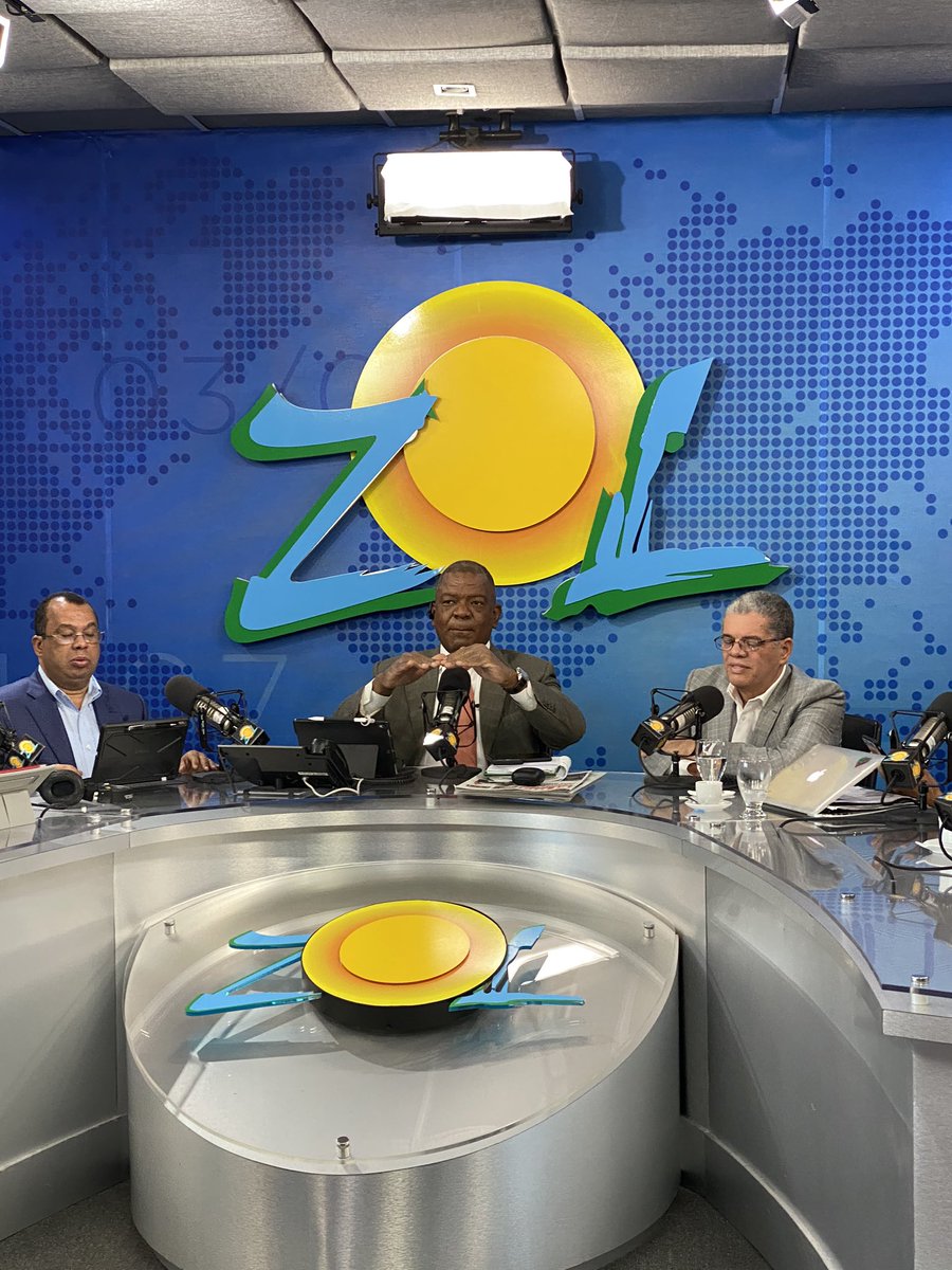 Gracias al equipo del <a href="/ZOLFM1065/">ZOL 106.5 FM</a> 

Termina cobertura #AmaranteEnSol//.