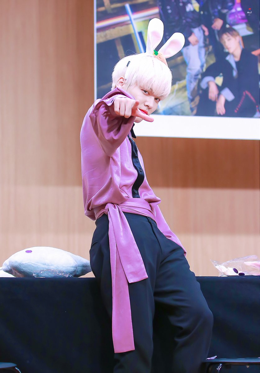 ME_U_ONF's tweet photo. 191026 TCC ๐
์ ํ ๋จธํ?
#รํ #U #YUTO #ๆฐดๅฃ่ฃๆ #์ #์ ํ #ONF #ONOFF #์จ์ค์คํ #Whyuto @WM_ONOFF https://t.co/KNacR1Mgdl
