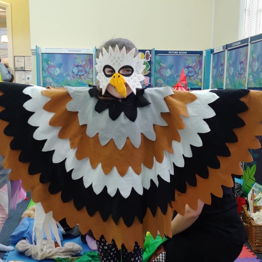 myKFCA's tweet photo. @myKFCA #HalfTerm playscheme today with @createspacesco in Kensington Library #TheStoryBox 📚 https://t.co/qmI8MJx5QK