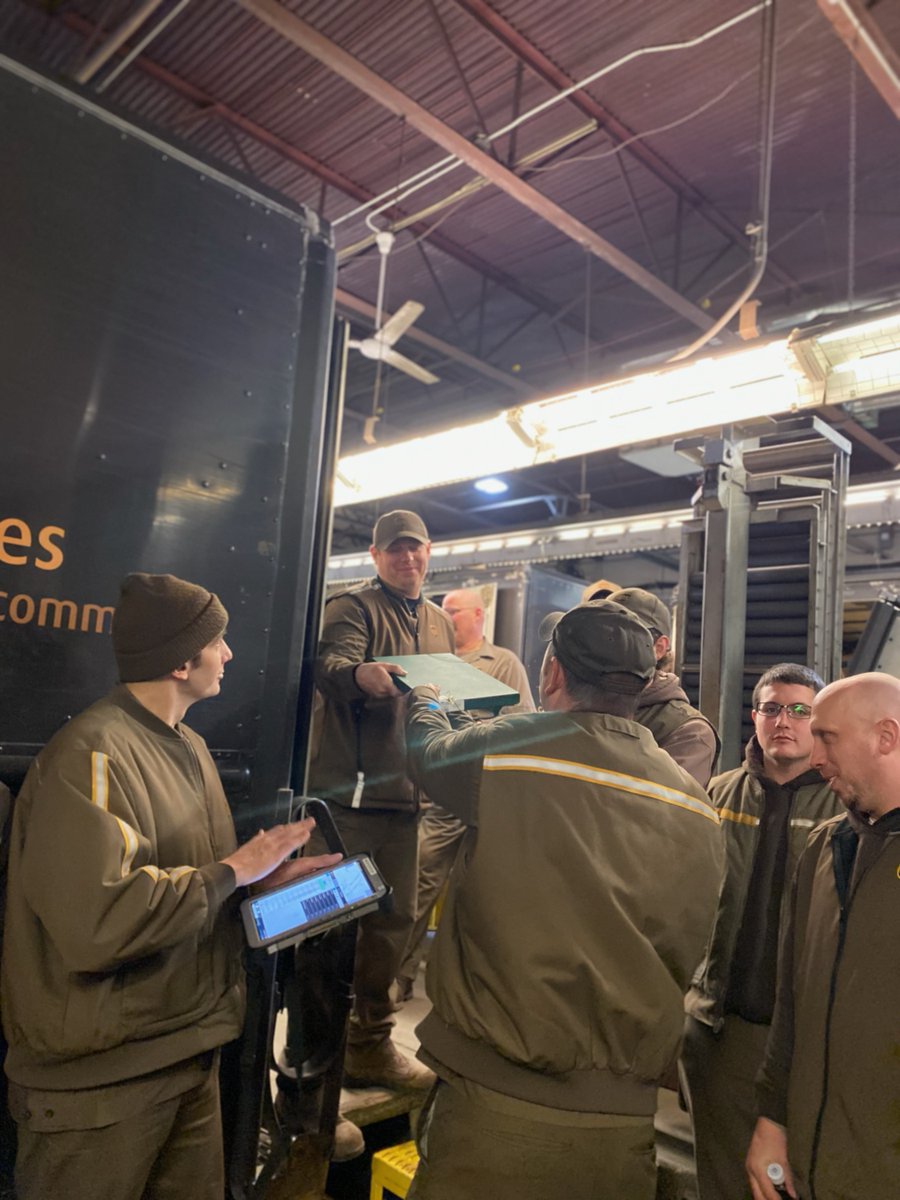 🎉🎉Congrats to Ryan Booser in the Dubois Center for 3 years safe driving🚚 Thank you Ryan #SafetyFirst  #UPS #LiveSafely #TogetherWeAreUPS #ProudUPSers💪