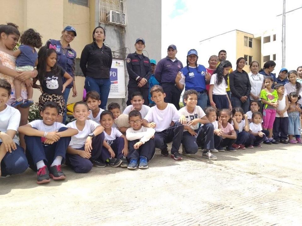 FONAMONAGAS's tweet photo. En marco de la celebración de los 50 Aniversario de #DPD, el Frente Preventivo #Monagas acompaño con un Rallyn desde la Comunidad de Guanaguanai en #Maturin.
#FONA | #ONA | #SENADES | #DGDDHH | #BOMBEROS | #GuardiaDelPueblo | #BPI | #INDEM #SoberaniaEnergetica #FelizMiercoles https://t.co/caiAoG3XsC
