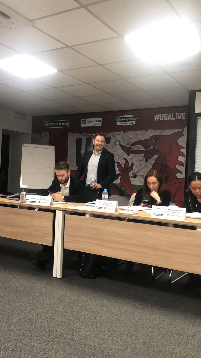 U533Willc's tweet photo. Absloutely loving it @U5Talent #u5interns #u52hot2handle https://t.co/PBBxy6hjZ6