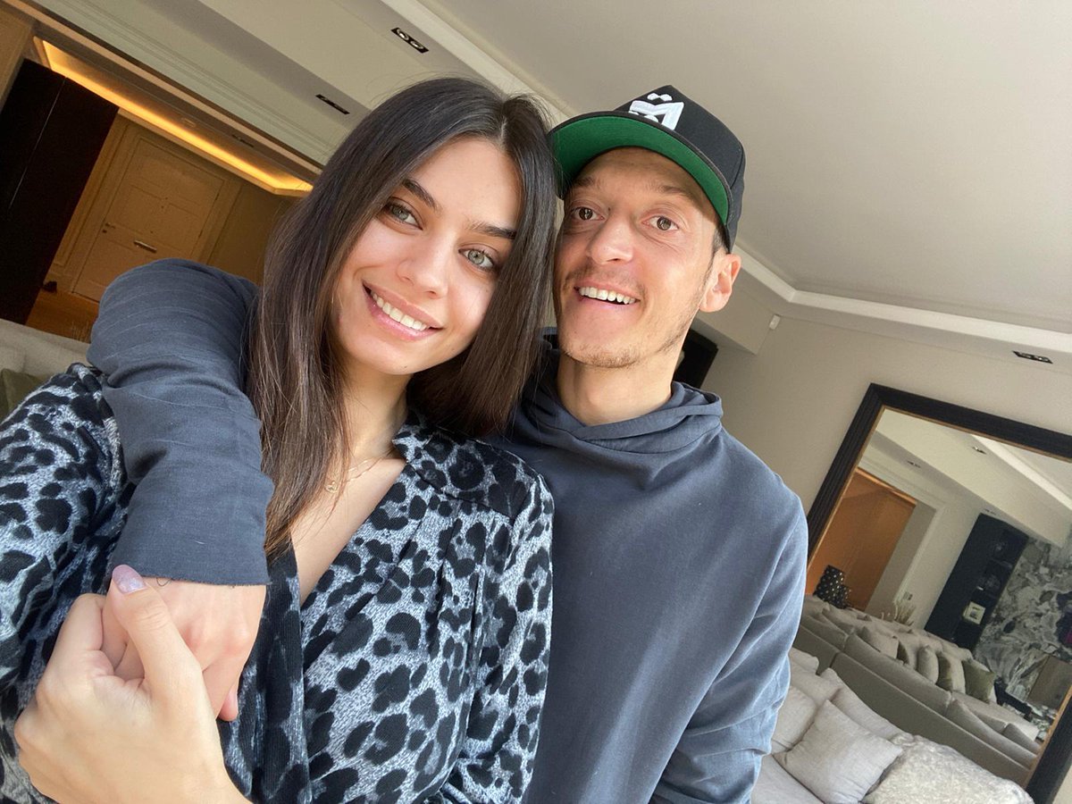 LTArsenal™ on Twitter: "Congratulations to Mesut Ozil and his wife ...