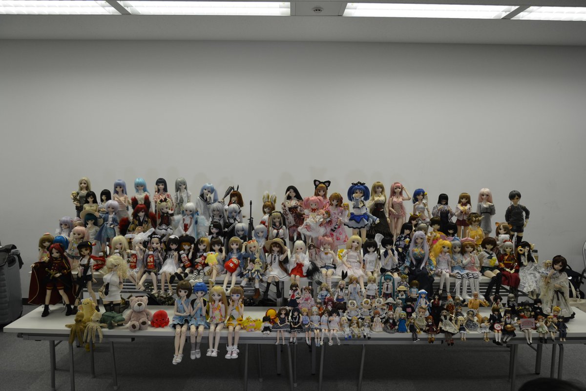Miko_Teruya's tweet photo. さて、ちょっと気になったので、大阪DOFの集合写真の流れを一気に放出。とういう変遷になるのやら??
なお、最終列については、02の時がくろくまぽちさんの持ってきて下さった台を使って、03以降が例のMosa大橋使用です。
#DOF01
#DOF02
#DOF03
#集合写真 https://t.co/N2vetdUlfE
