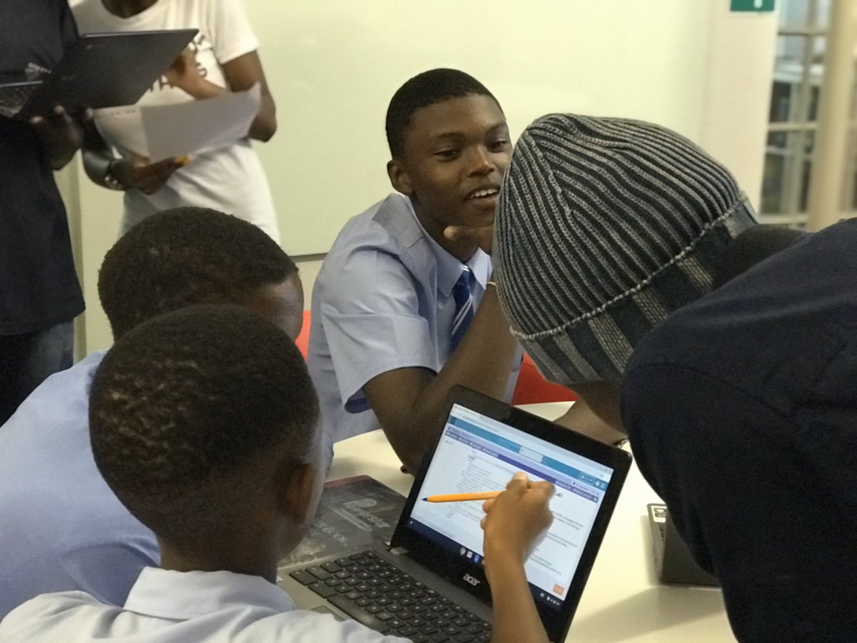 KasiMaths's tweet photo. Today we’re showing the students how to write some basic #html, we have a fun way to incorporate #mathematics into this fun activity in a few weeks! #STEMeducation https://t.co/5FXjz8u3wK