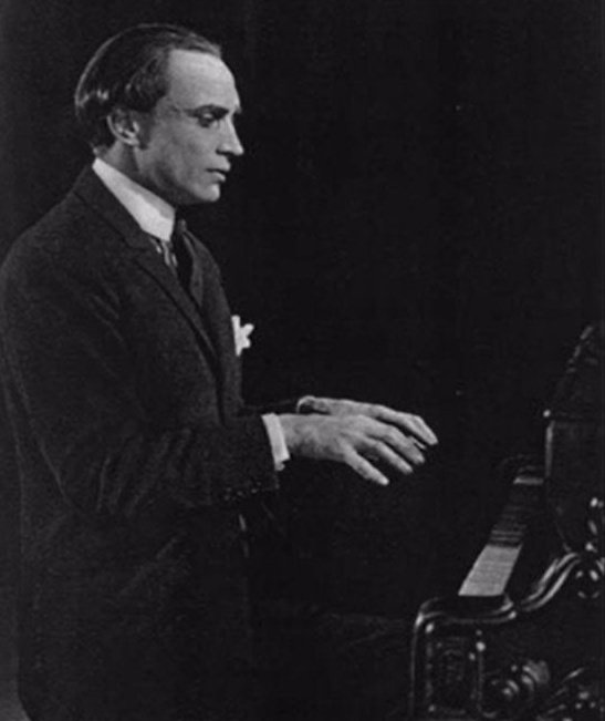 SilentRevue's tweet photo. #ConnieCountdown
4 days until our screening of "The Hands of Orlac" (1924) @RevueCinema
#SilentsInTO
#TOLovesSilents 
#ConradVeidt https://t.co/ii352yFQ6E