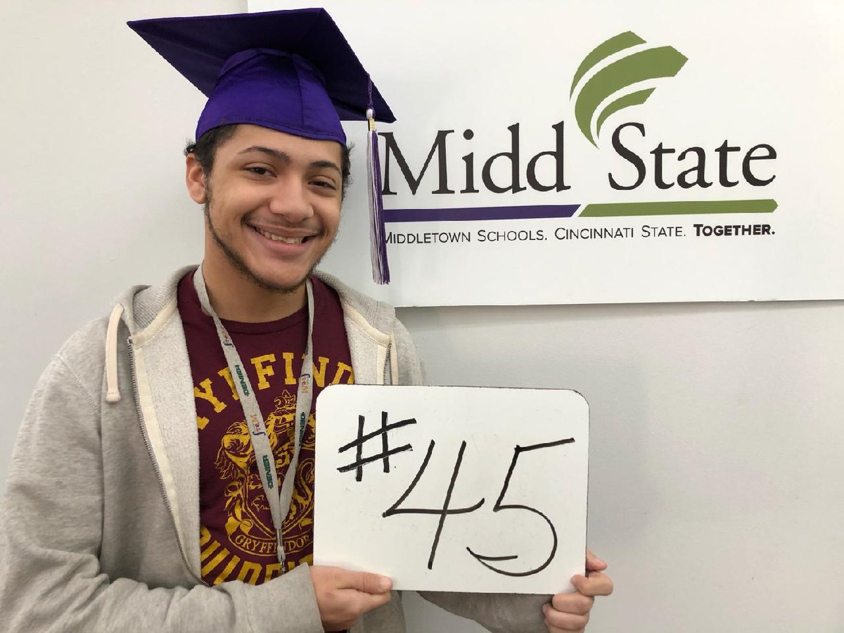 MVPMiddies's tweet photo. CONGRATULATIONS TO MIDD STATE'S NEWEST 2020 GRADUATE, CALEM HOWARD!! (#45)
#MiddieRising
#CalemIsRising
#MiddStateGraduate

@AmandaEleTweets
@Highview6th
@MMSMiddies
@MHSMiddieTweets https://t.co/8jgDr7wLmT