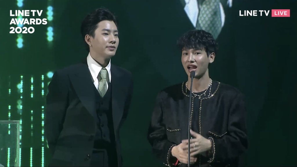 JACK_CHEKU's tweet photo. Congrat OffGun best couple award of the year

And Thank you so much to mention PerthSaint name
"Last year we have chance to get award here with PerthSaint"

#LINETVAWARDS2020 https://t.co/24qeAEz8Wk