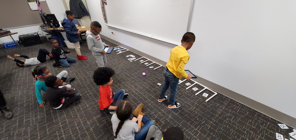 Smallblocktech's tweet image. Mrs. Gray&apos;s 1st grade class really enjoyed reviewing place value with the Sphero Robots.
@jennthomas75 
@JolleyLa 
@JamesHurstES1 
@PortsVASchools 
@ebracyPPS 
@Sphero
@SpheroEdu