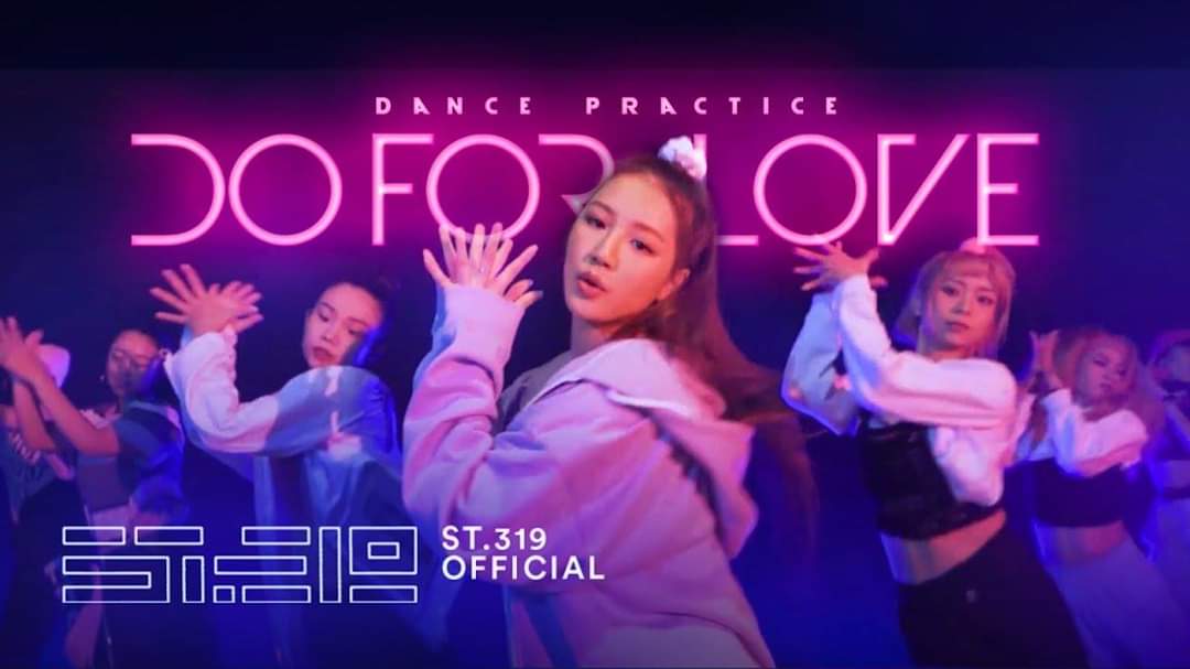 Vpop_On's tweet photo. [#DancePractice] ST.319 Entertainment liberou em seu canal um dance practice de "Do for love" um ft de B RAY x AMEE x @masewproducer.

🔗https://t.co/w6LsIDiY02

~🌞

#vpop #singer #Amee #BRay #Masew https://t.co/lZg6FgJoeP