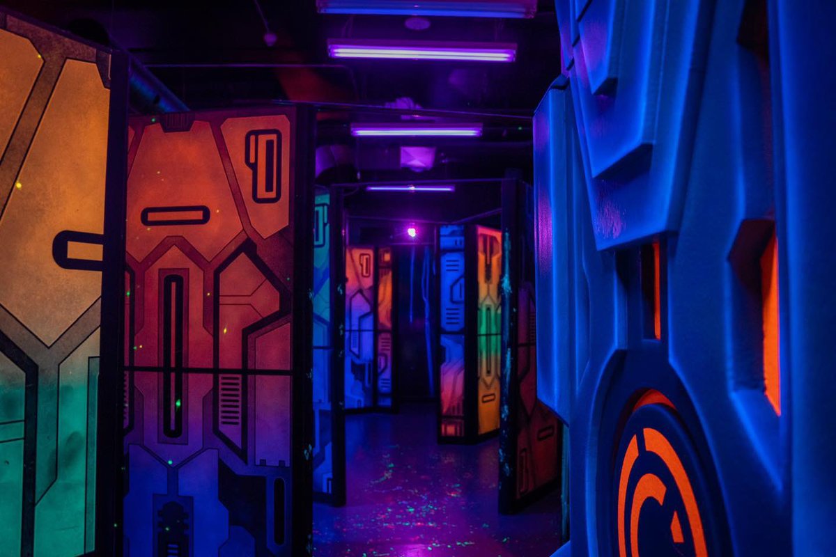 Our laser tag attraction makes for the perfect attraction for your child’s birthday party! Want to learn more about our birthday party packages? Visit niagarafunzone.com to learn more. 🎉 

#niagarafalls #family #funzone #arcade #innovative #lazertag