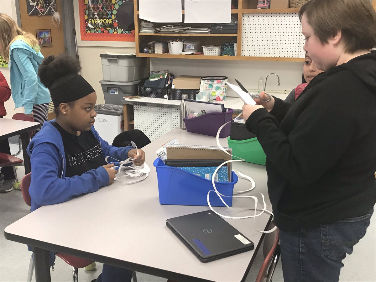 COWilliams5th's tweet photo. Engineering Week Challenge - make the longest length from a paper plate #collaboration @Rbrownbobcats #RBMStem https://t.co/sDPjwj6M3S