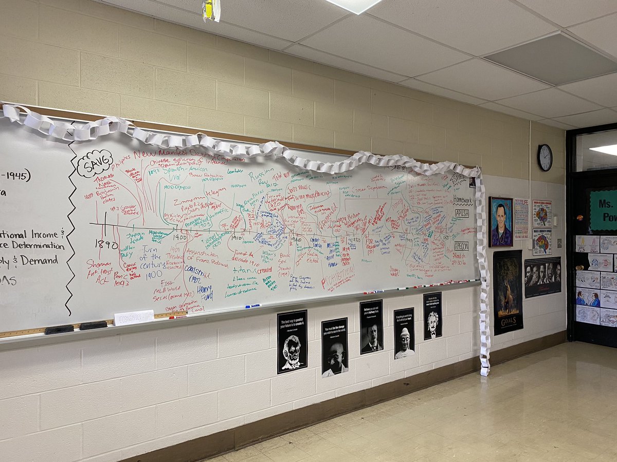 corinnpowers's tweet photo. #APUSH students did something a little different for their pre-assessment activity today. The mindset of “not knowing a lot” about the time period quickly turned into hundreds of terms, dates, events, people, &amp; places.... Working collectively to succeed! #cfevsHOME https://t.co/9sW75LRAsH