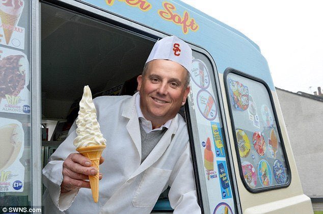 csc96_'s tweet photo. Did someone order soft-serve!?
#MissCarol
@PresidentFolt
#CoachBohn
@USC_mikebohn
@BrandonSosnaUSC
#RickCarusoLA
#BrianKennedy https://t.co/aqAHUr3cZu
