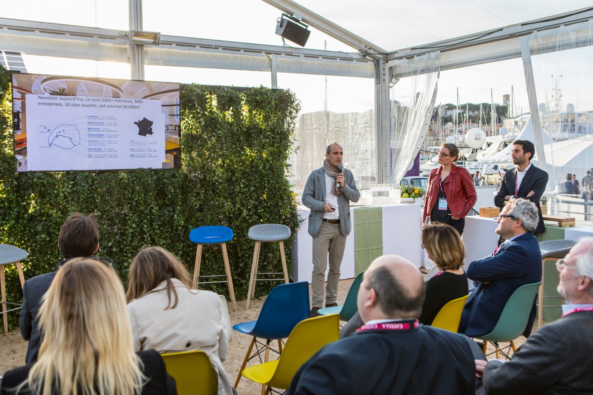 AgencePremiere's tweet photo. [RETOUR SUR] Lors de la dernière édition du #MIPIM, #Nextdoor devenait WOJO, spécialiste des espaces de #coworking soutenu par le groupe #Accor ainsi que par #BouyguesImmobilier. 

@MIPIMWorld @Reed_MIDEM @Bouygues_Immo @All @Wojo_co #mipim #mipim20 #evenementiel #cannes #salon https://t.co/hz02AnUPTI