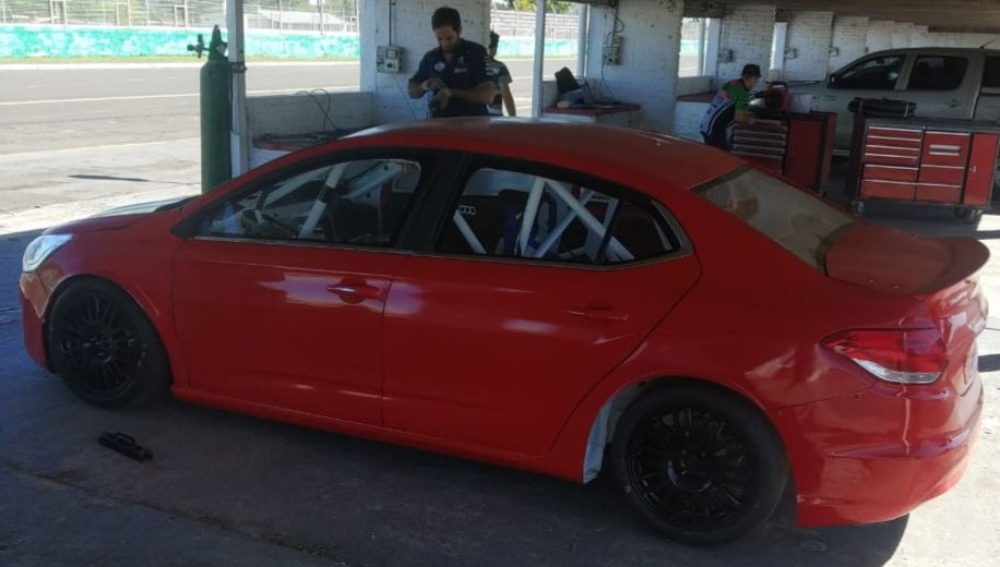 danielperriard's tweet photo. #TN: Nuevo color para el #Citroën #C4Lounge del equipo @slsportsracing, que está probando  @MWernerOK hoy en Paraná, preparandose para su retorno a la C3 del @prensatn. https://t.co/fVJHUONf6p