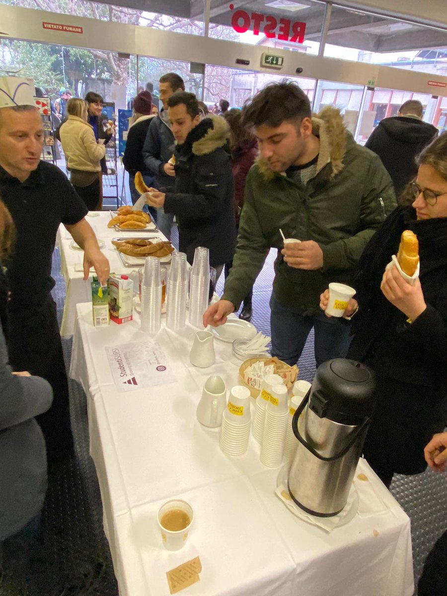 StudentiSupsi's tweet photo. 🥐☕️ Buon inizio di semestre a tutti! 
#backtoschool #Students #studentlife #supsi https://t.co/ZOd5fcAefX