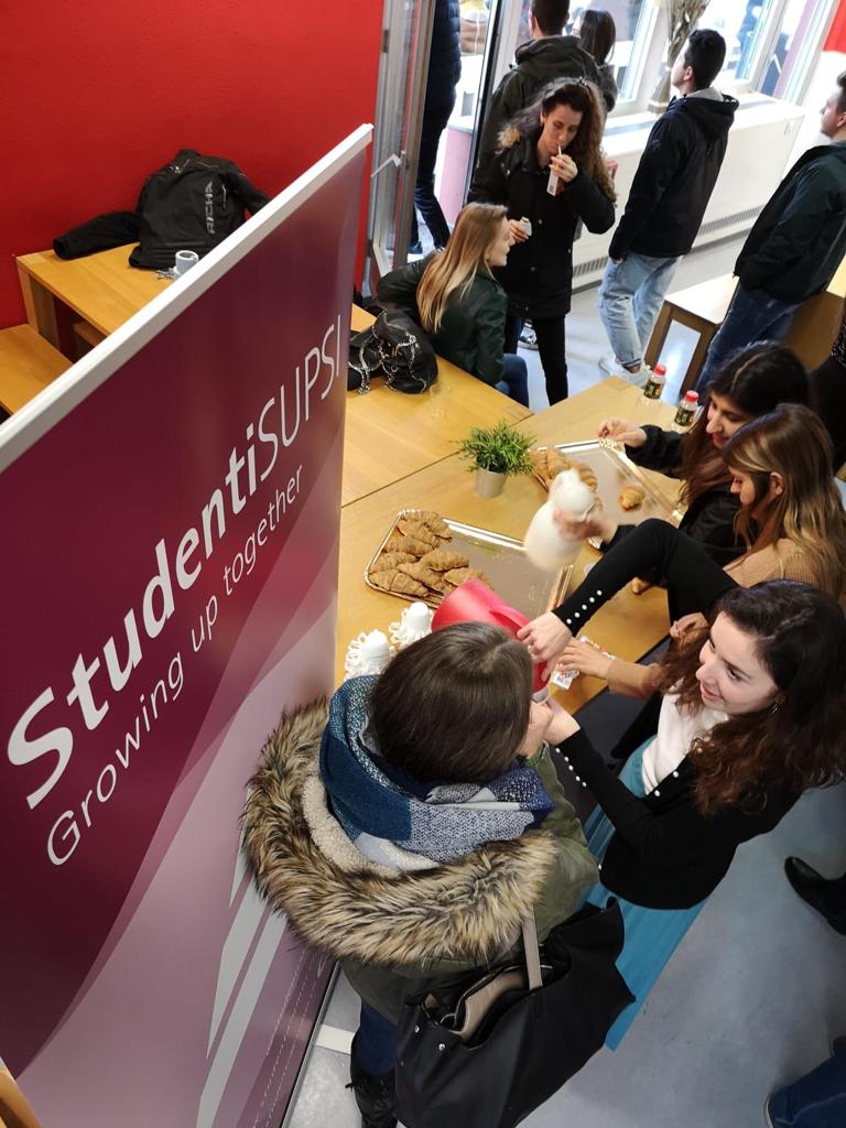 StudentiSupsi's tweet photo. 🥐☕️ Buon inizio di semestre a tutti! 
#backtoschool #Students #studentlife #supsi https://t.co/ZOd5fcAefX