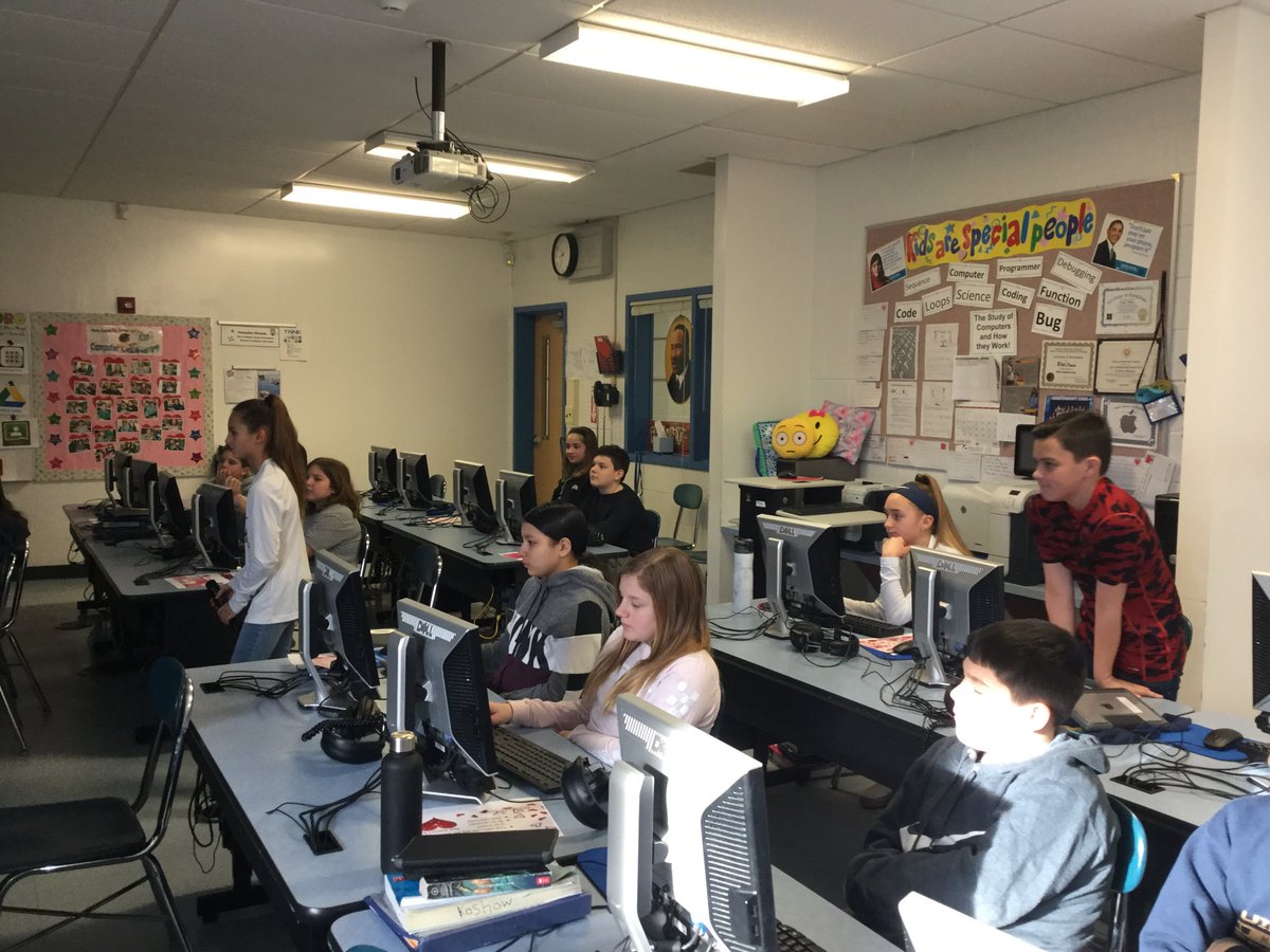 ChitchatNasto's tweet photo. Shout out to Denise Ingalls from Kansas thanks for Hangout and VV2020 exchange! #DeniseIngall #k12valentine #ComputerClass6thGrade #BcsLionsPride #LionsBCS #MrsNastoCom #KindnessChallenge #BCSCharacterEd #CharacterEd #SpreadKindness #DreamMLK #ComputerClass https://t.co/TKH3wopbTe