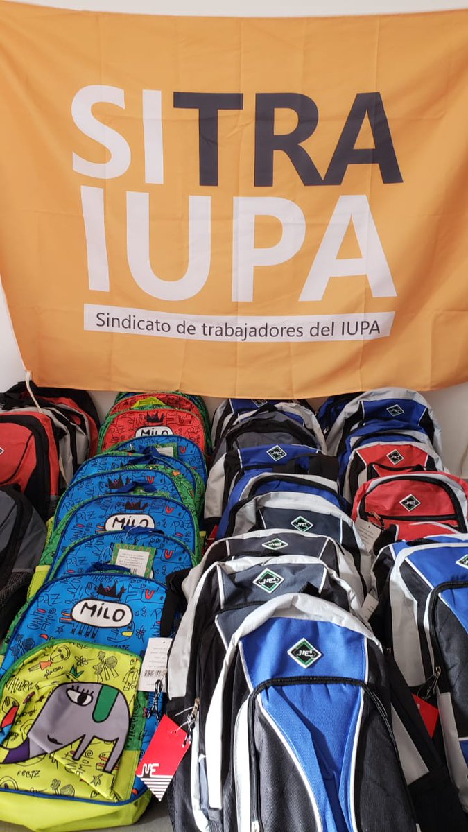 FEDUNArgentina's tweet photo. 🖊️✏️ A lo largo y ancho de nuestro país ya se reparten los kits escolares de la #FEDUN
Compartimos imágenes de los compañeros de #ASIDUN San Luis, @ADUBAArgentina, @SudunsBahia, #CEDIUNCO y de #SITRAIUPA que están entregando kits escolares para hijos de docentes universitarios. https://t.co/9z5mXAGomH