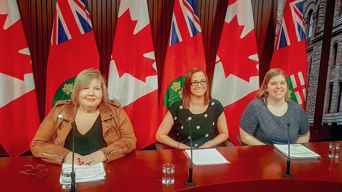 kidsmentalhlth's tweet photo. We're at Queen's Park today talking wait times and kids' mental health. New polling shows Ontarians believe no child should wait more than 48 hrs for mental health care but in reality many Ontario families wait up to 2.5 years for child and youth mental health care. #kidscantwait https://t.co/zfWXAYh8IV