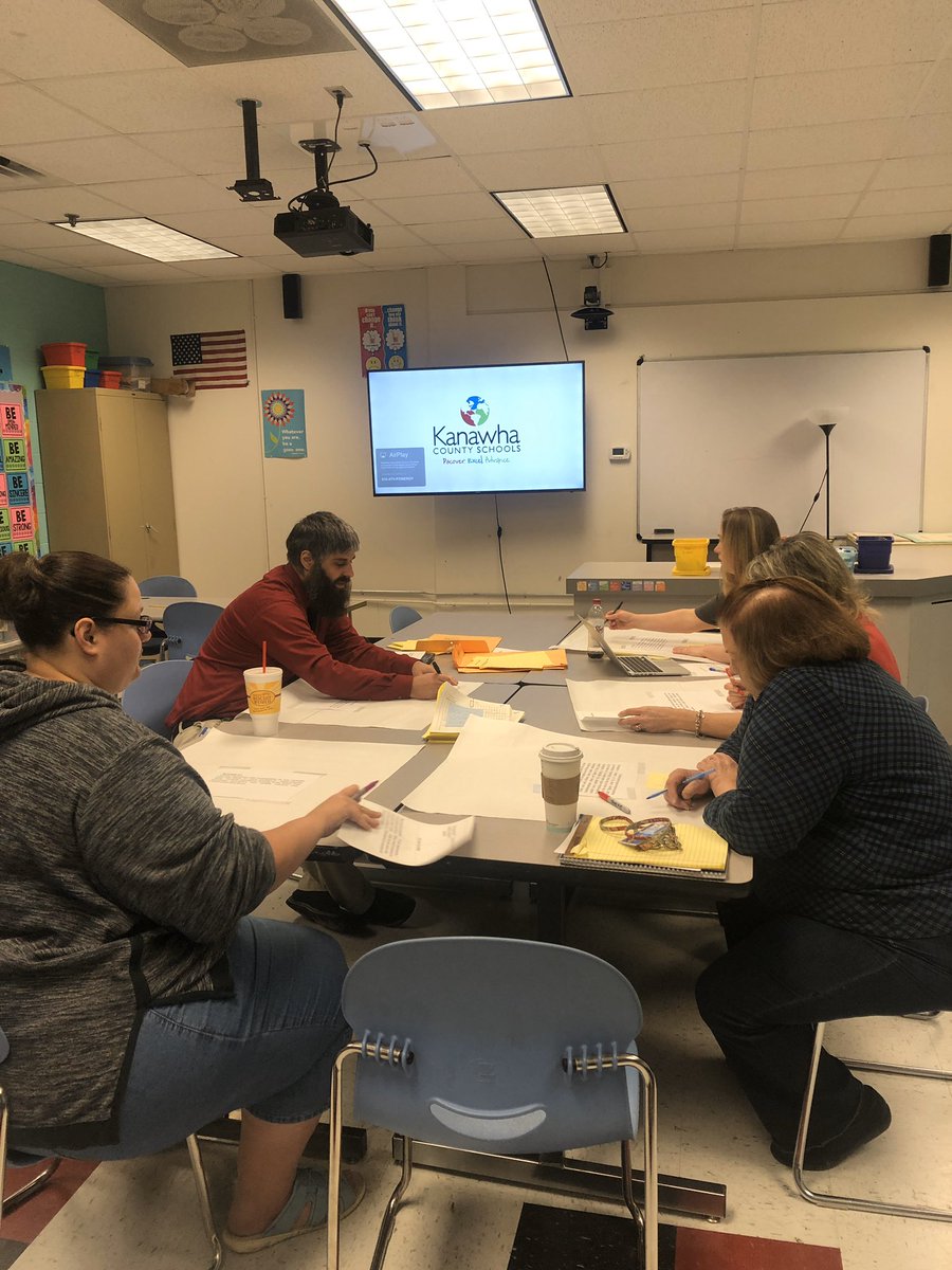 kcs512math's tweet image. SHS vertical teaming today!!!  #lifelonglearning #kcslearning2020 #kcsmath4life