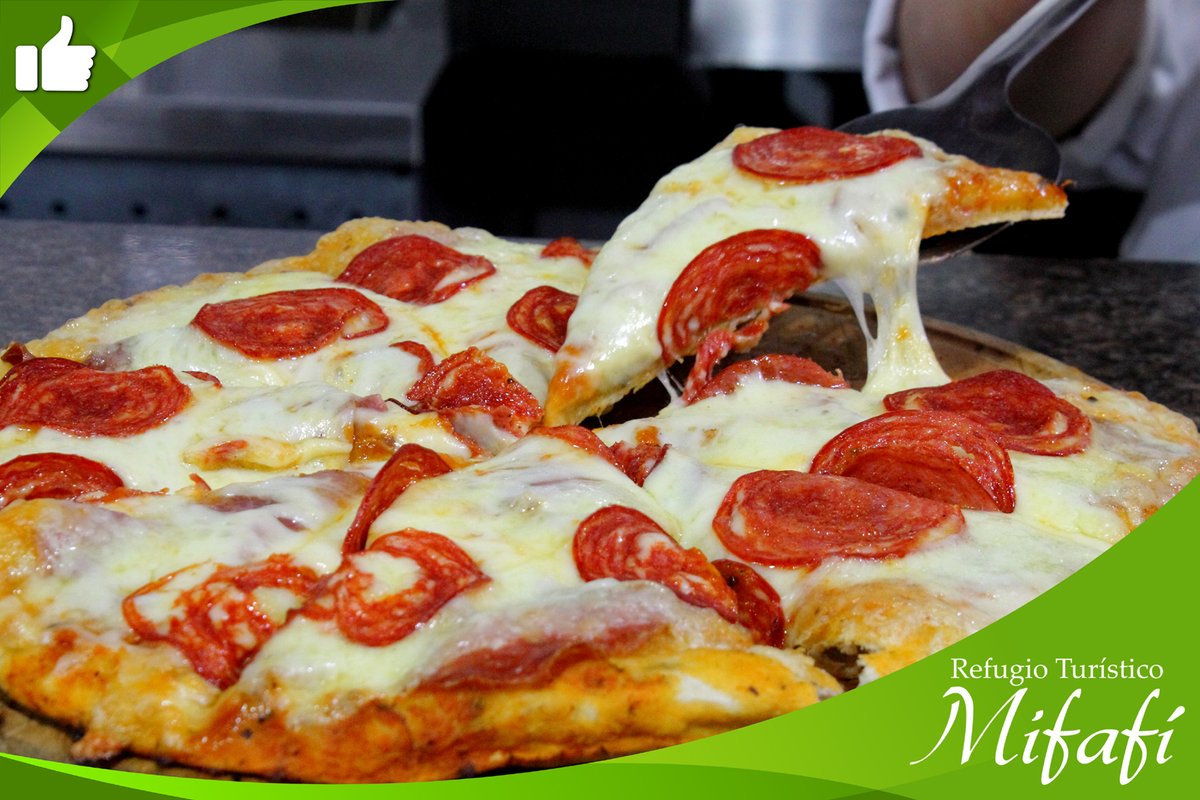 refugiomifafi's tweet photo. ¿Qué es lo que más te gusta de las pizzas?... 🍕 La masa perfectamente cocinada y del grosor ideal, su aroma característico, con ingredientes de primera y su sabor, simplemente el mejor 👍🏻 Así son nuestras #pizzas las mejores de #apartaderos #estadomerida #FelizMiercoles https://t.co/VtBnT1tDAO