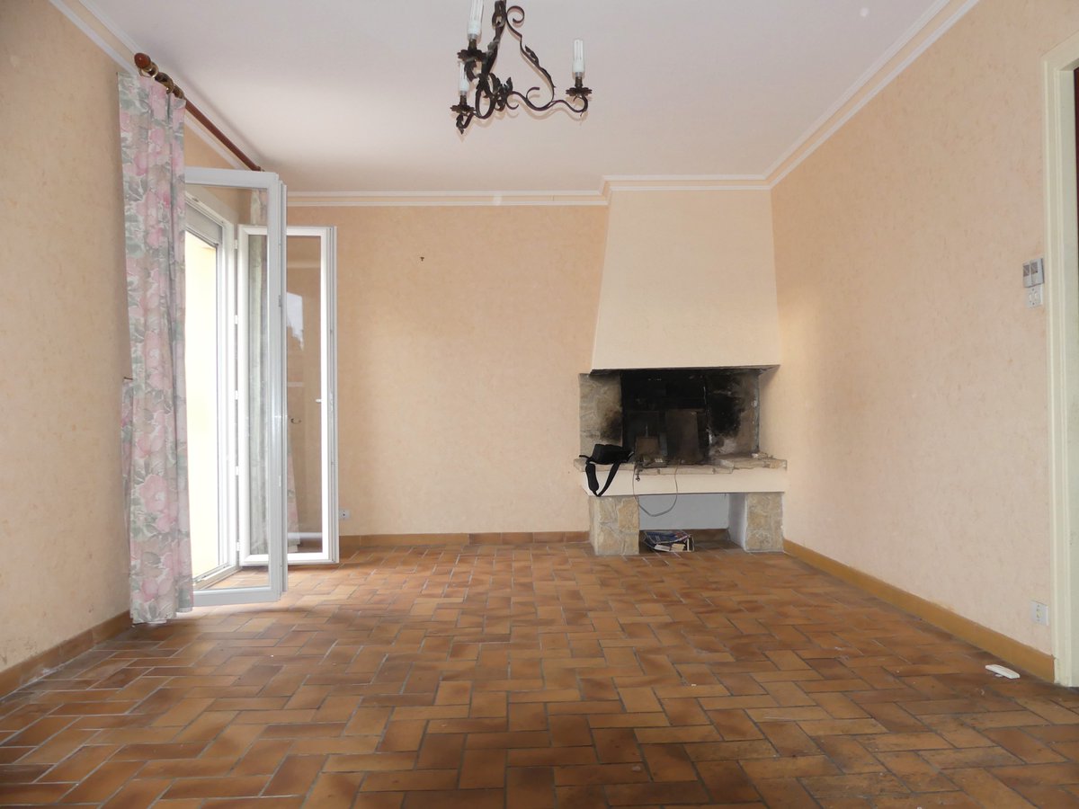 SoizeCrel's tweet image. A vendre à #PLERIN, #EXCLUSIVITE maison T4 sur terrain 396m². Cuisine, séjour ouvrant sur terrasse orientée sud,1 pièce de rangement, SdE à l'italienne, chaufferie. A l'étage, 3 chambres, SdB. 
168 800 euros FAI / 09 70 71 35 00 - 06 60 82 96 63