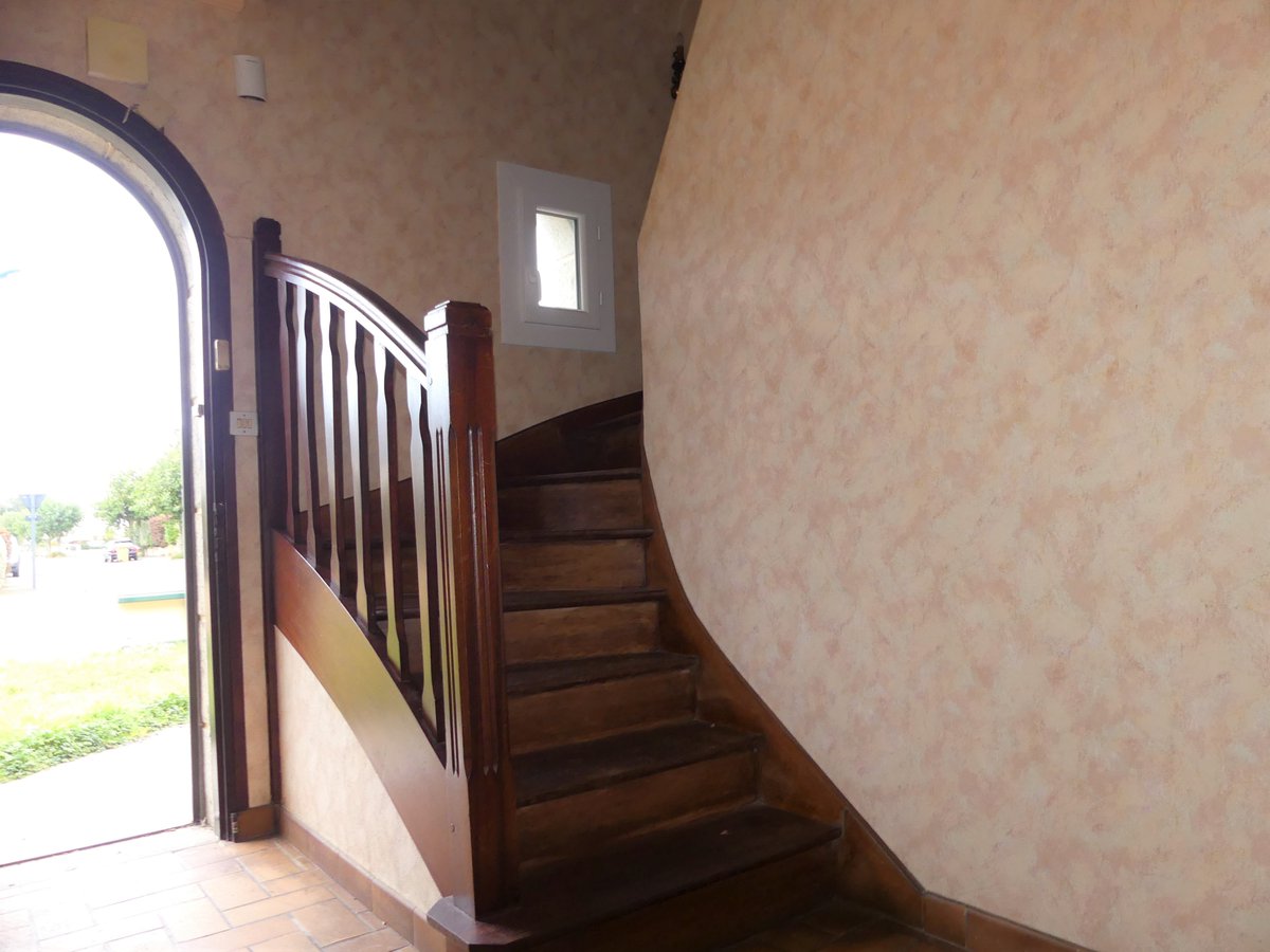 SoizeCrel's tweet image. A vendre à #PLERIN, #EXCLUSIVITE maison T4 sur terrain 396m². Cuisine, séjour ouvrant sur terrasse orientée sud,1 pièce de rangement, SdE à l'italienne, chaufferie. A l'étage, 3 chambres, SdB. 
168 800 euros FAI / 09 70 71 35 00 - 06 60 82 96 63