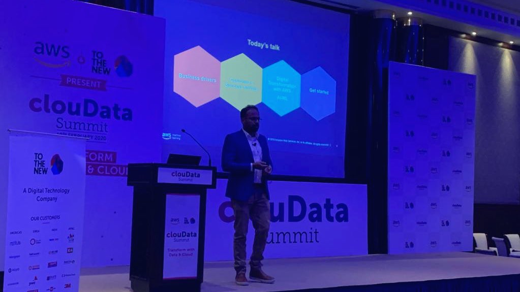 TOTHENEW's tweet image. Our third session is in full swing - Keerthi Chakra, AI-ML Business Development Manager, AWS, shares how @awscloud is providing personalized customer experience, especially in travel, hospitality &amp;amp; logistics in his session on “#DigitalTransformation with AWS using AI &amp;amp; ML.”