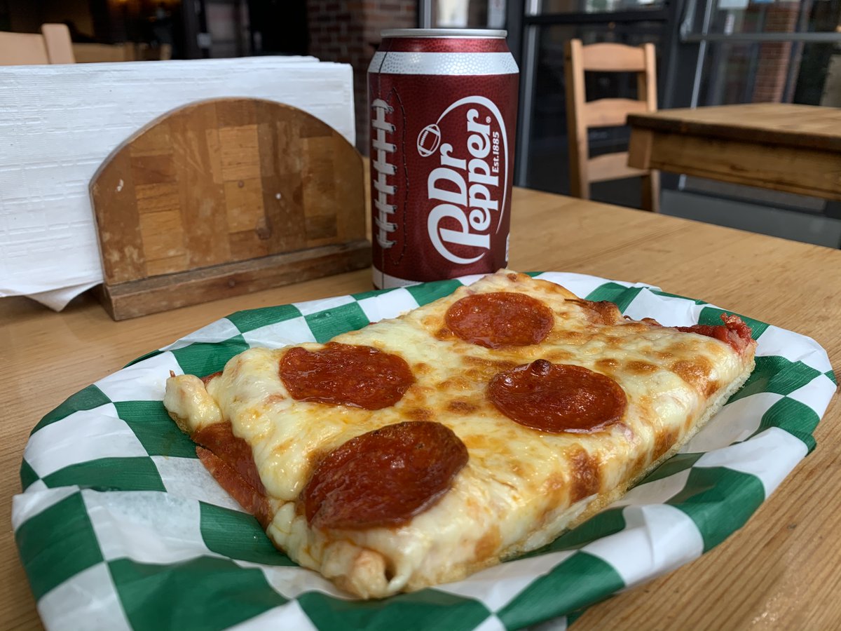 ChateauCC's tweet photo. It’s Pizza day at Chateau Cafe! 🍕 Today’s flavors are BBQ Chicken, Mushroom and Pepperoni! Come grab a slice, and get yourself a bowl of Steak &amp; Ale or New England Clam Chowder! 🤤 #food #eatfresh #eatlocal #412eats #buylocal #pittsburgh #lunch https://t.co/g2FEKlHoDF