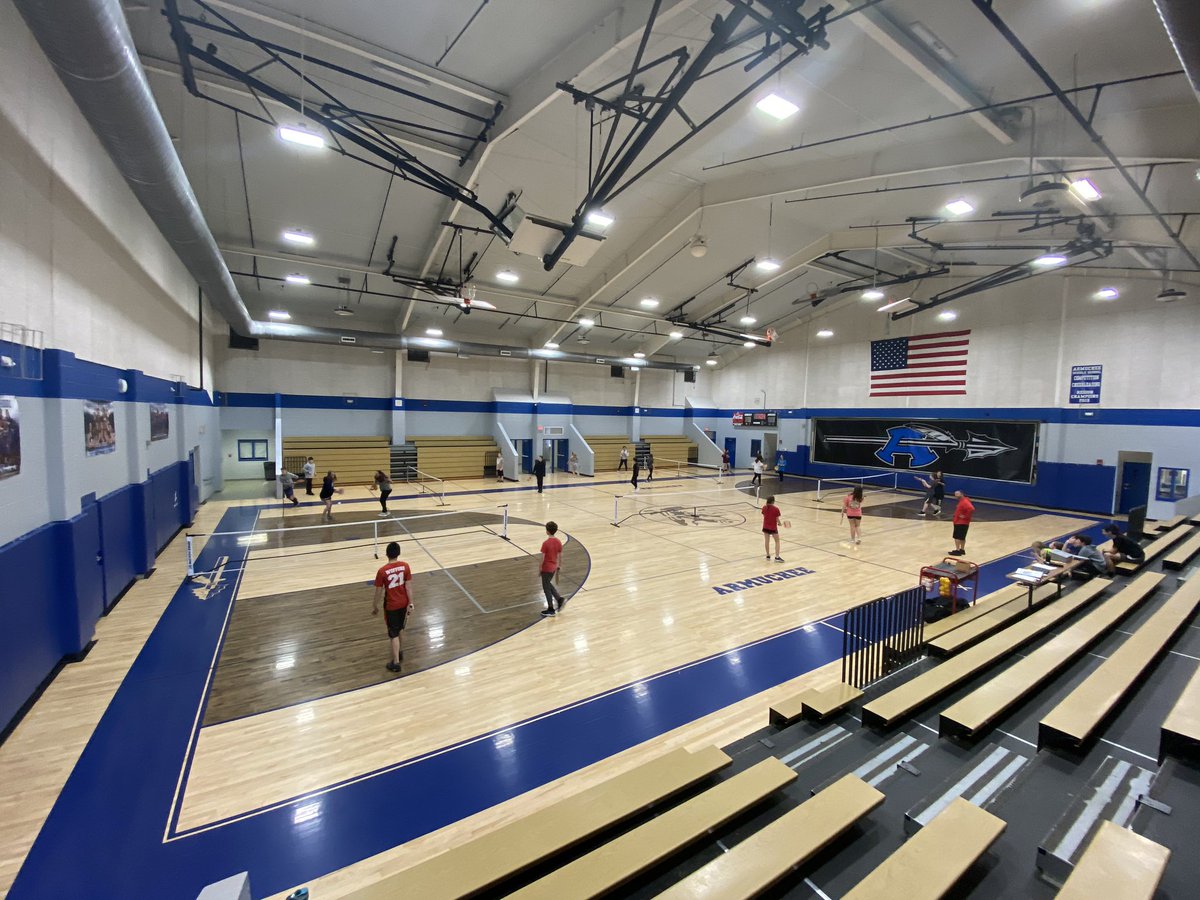 JessRHarrington's tweet photo. Pickle Ball at AMS!! We’re excited to FINALLY play! The kids are loving it...ask them what the “kitchen” is 🧐🏓 @BAMitchell70 @ArmucheeMiddle @ATribePRIDE @JillThacker #pickleball #ams #PhysEd #fcboe https://t.co/9gVBvgcRAR