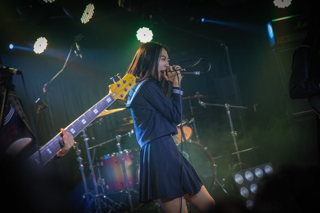 makemake_band's tweet image. [メンバー紹介]

ボーカル　Rhonda
21歳
台湾高雄出身
動物愛好家
スケボー女子

Vocalist - Rhonda
21 years old
From Kaohsiung, Taiwan
A skater and an animal lover

#makemakeband #麥琪麥琪 #vocalist #ガールズメタルバンド #Taiwan #台湾 #band #girlsband