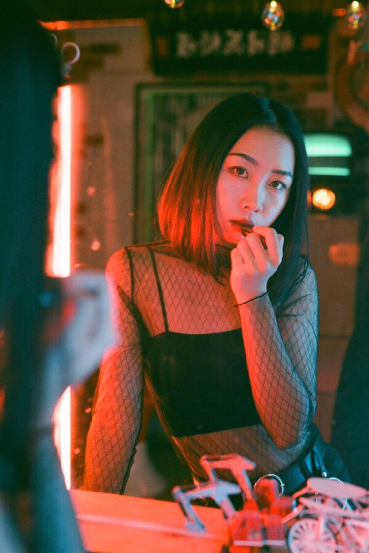 makemake_band's tweet image. [メンバー紹介]

ボーカル　Rhonda
21歳
台湾高雄出身
動物愛好家
スケボー女子

Vocalist - Rhonda
21 years old
From Kaohsiung, Taiwan
A skater and an animal lover

#makemakeband #麥琪麥琪 #vocalist #ガールズメタルバンド #Taiwan #台湾 #band #girlsband