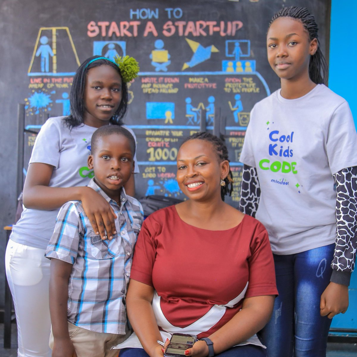 coding_mindset's tweet image. It&apos;s #WCW
Let&apos;s crush on our mama that will do the extra things other parents are neglecting👌💪

We appreciate parents who sacrifice to equip their kids with the necessary skills to thrive in tomorrow&apos;s world.
@GraceBwogi

#wcw #coolkidscode #mindsetcoders #shecodes