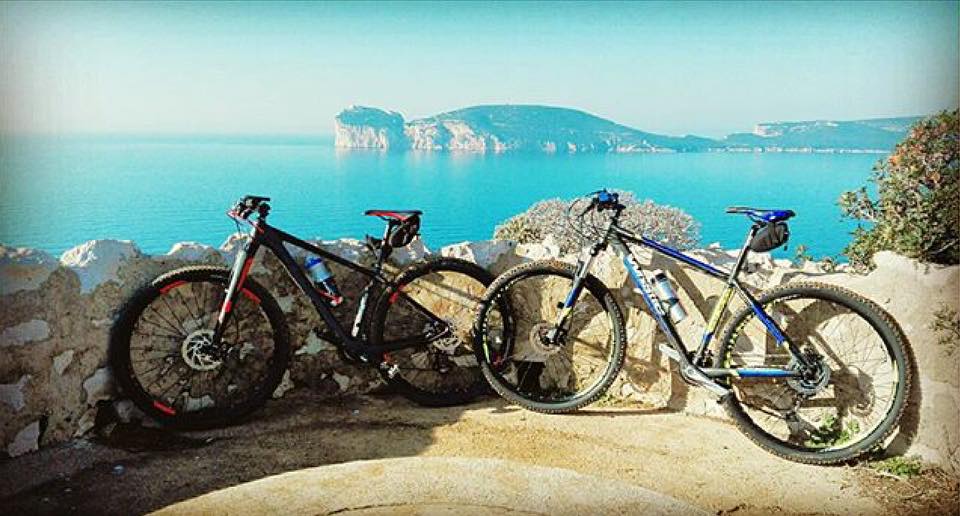 viagginbici's tweet photo. Tre nuovi sentieri ciclo-escursionistici attrezzati, con cartellonistica dedicata, un’area servizi e una ciclofficina “fai da te” a Casa Gioiosa, sede del Parco di Porto Conte. Dove? Ad Alghero! https://t.co/FQtwsDbafd https://t.co/ae0FbVCeZL