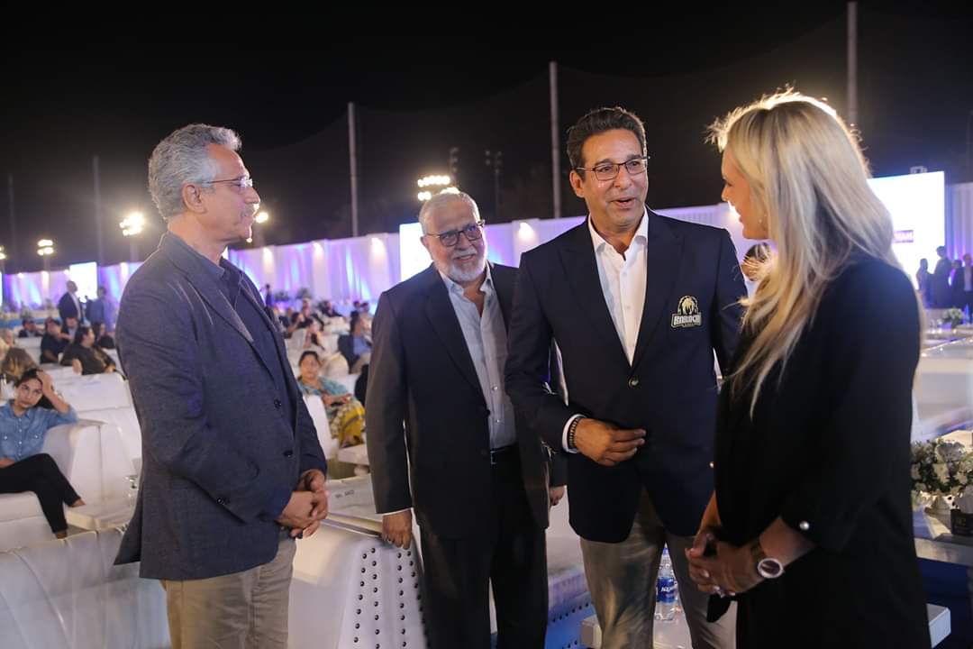 KarachiKingsARY's tweet photo. Mayor #Karachi #WasimAkhtar has joined us at the #TeamWelcomingEvent of #KarachiKings with #ViceChairman #ARYDigitalNetwork Haji Abdul Rauf, President #KK #WasimAkram & #ShanieraAkram
#HBLPSLV #YehHaiKarachi #UnveilingTitaniumSponsor
@wasimakhtar1955 @wasimakramlive @iamShaniera https://t.co/Q3SjFktjq8