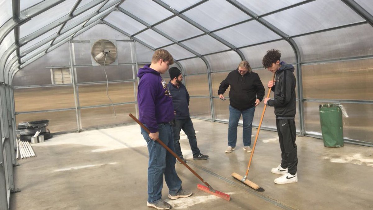 grf_ffa's tweet image. Getting the inside of the greenhouse cleaned.