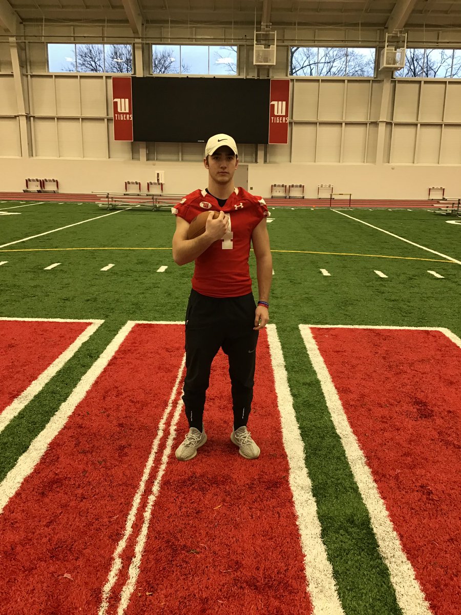 daveydawg27's tweet photo. 🔴⚪️ Committed ⚪️🔴  #tigerup https://t.co/5FaNQKOHvC