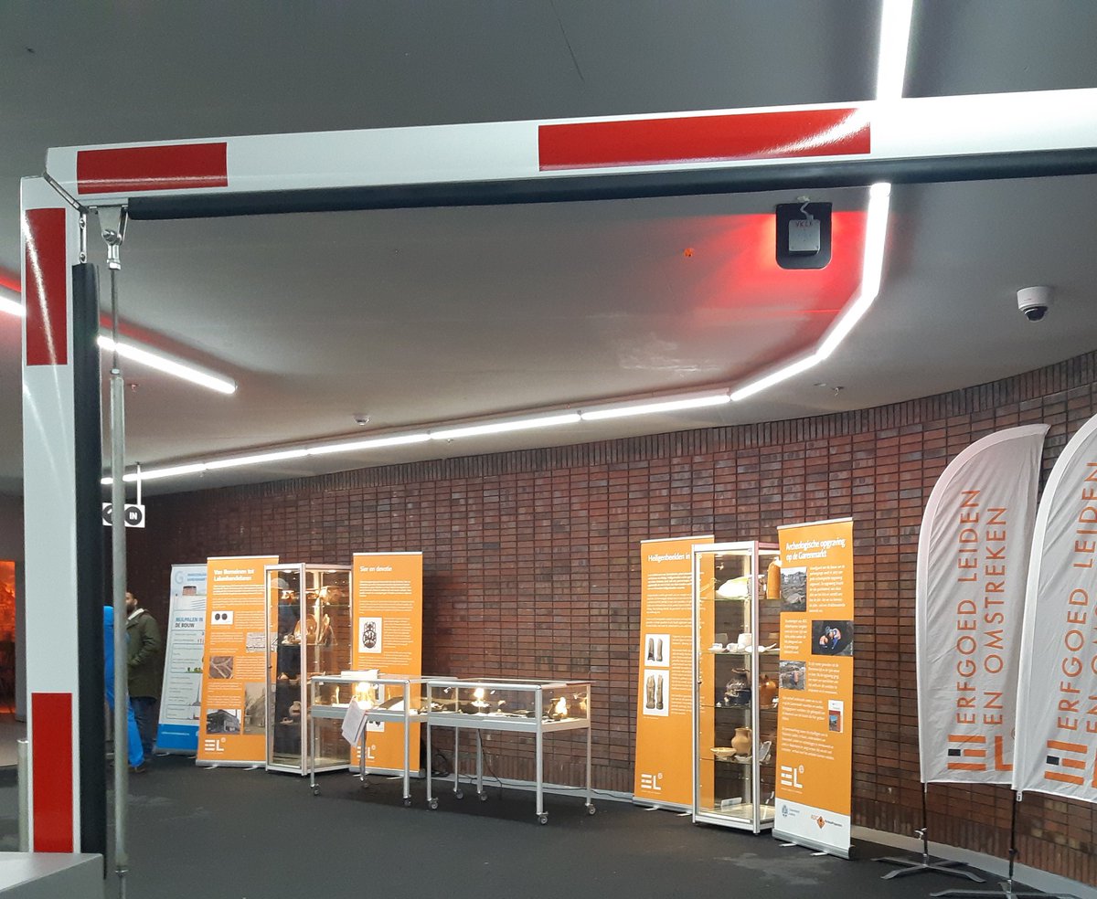 ErfgoedLeiden's tweet photo. We zijn er klaar voor! Vanavond van 18-21 uur #garenmarktgarage #archeologie #leiden @OntdekLeiden https://t.co/CwTB76cMHm