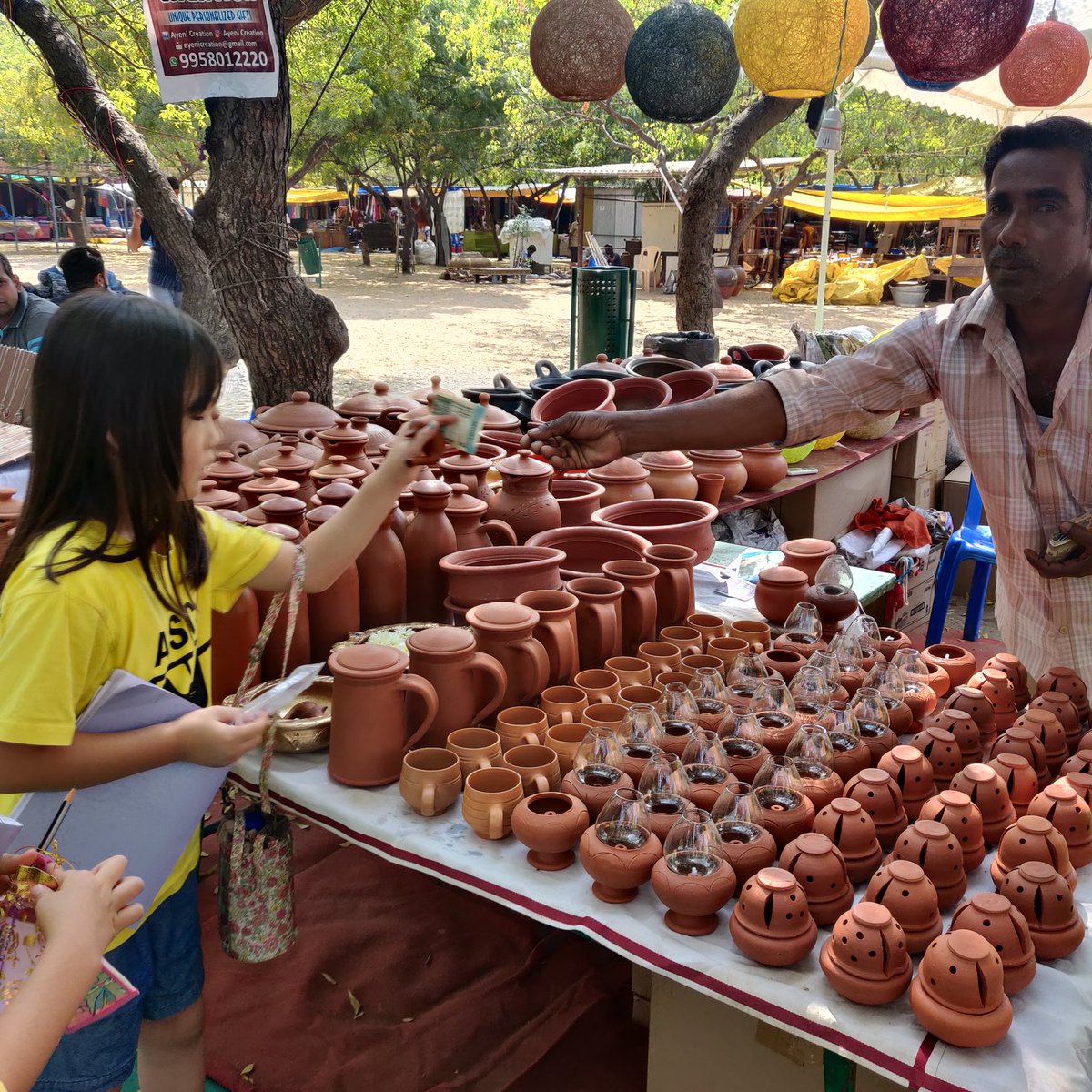 learnerDJ's tweet photo. Ss experienced a real marketplace today. With Rs200 to spend, they made choices,  bargained and bought something to take home. I ❤️ these gr2 economics field trips! @FernaLatorre @SruthiKrish92 @KristinaJenki17 @tiffany_filter @marykellyb @vpriyatech @ValarmathiJP @KerynDowling https://t.co/vMP1kcFTwd