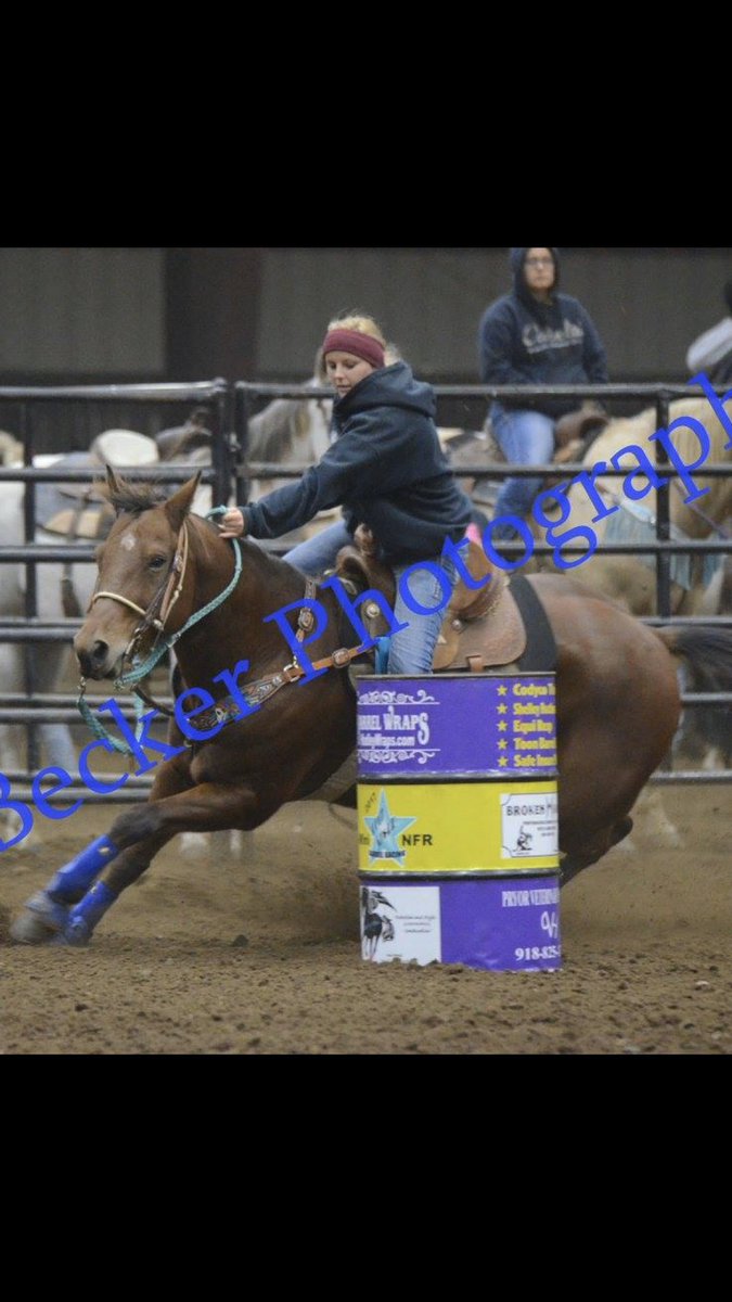 august_hefner's tweet photo. I’d give anything to run this horse one more time! 🦄 https://t.co/qyRzbrcU3y