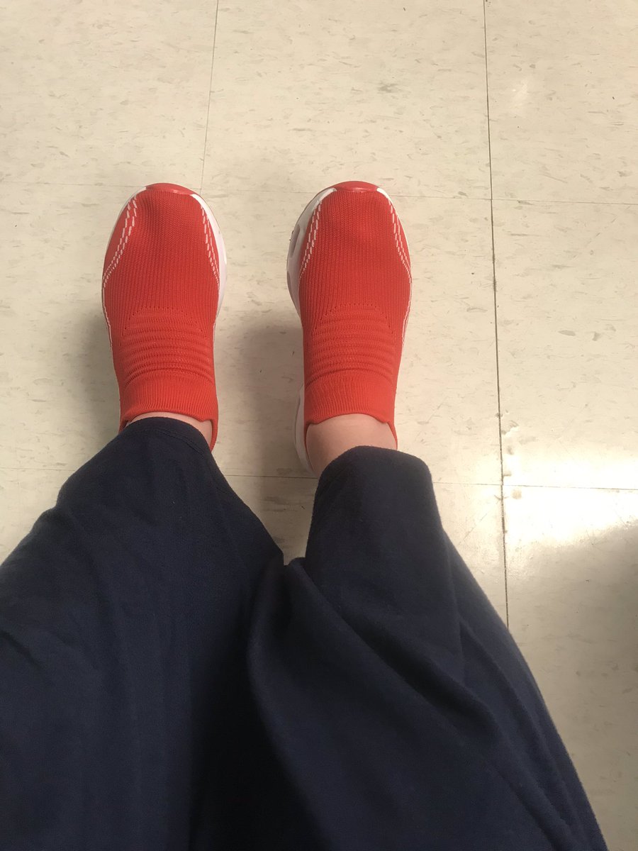 What’s love? When your principal sees that your feet are swollen and you’re 8 months pregnant, so she orders you a pair of comfy shoes. My feet are crying tears of joy! I love <a href="/MDuBoseAdams/">Michelle DuBoseAdams</a> ! #thatssomertz @empowermcpss