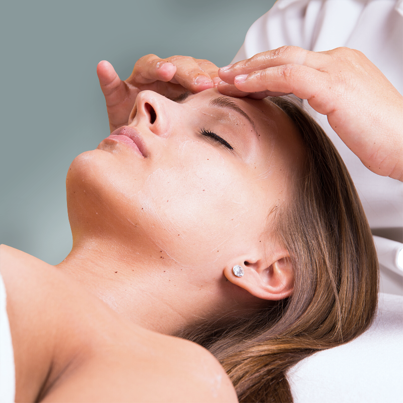 innspabeacon's tweet photo. Book a facial and our skilled estheticians work with you to analyze and determine the right skin treatment for you. After your facial, ask about what Naturopathica products you  can take home to maximize your results. Call or stop in to book or pick up products. 845.205.2900 https://t.co/jTkVAh7zFl